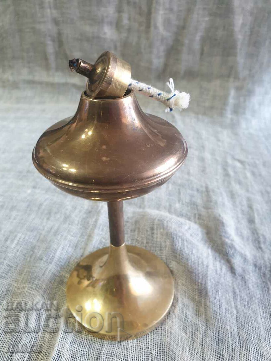 Delivery of Stylish bronze lamp Delivery of Stylish bronze lamp