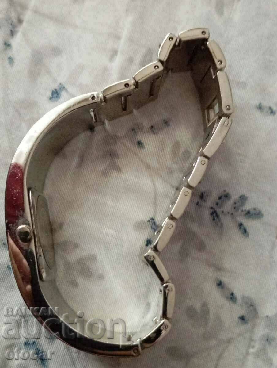 Auction Character women's watch Auction Character women's watch