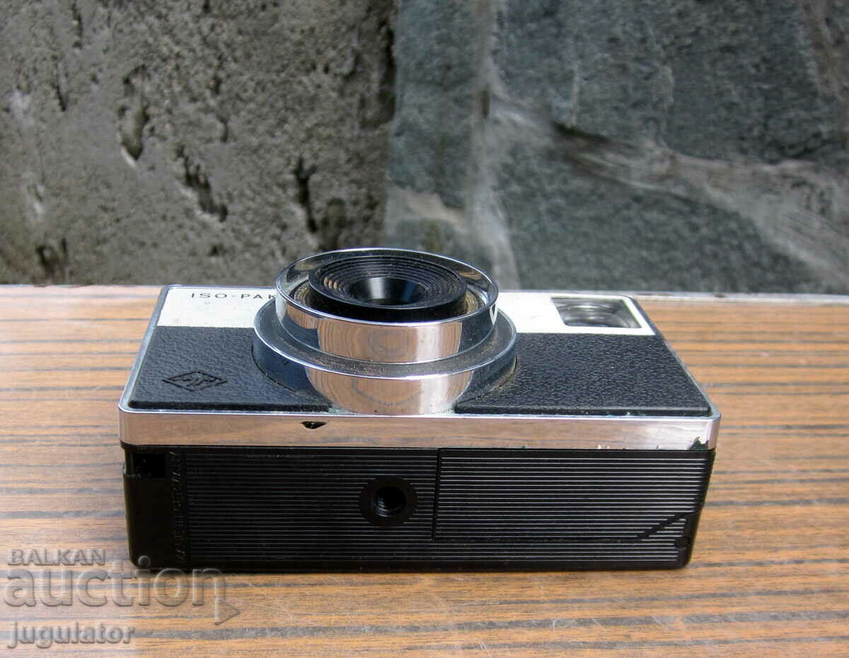 old vintage camera CERTO KN 35 with case and works - 5 old vintage camera CERTO KN 35 with case and works - 5