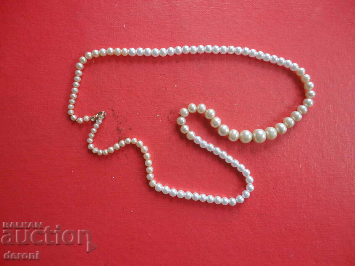Necklace necklace with pearls 2 with price 10.00 BGN | € 5.11 Necklace necklace with pearls 2 with price 10.00 BGN | € 5.11