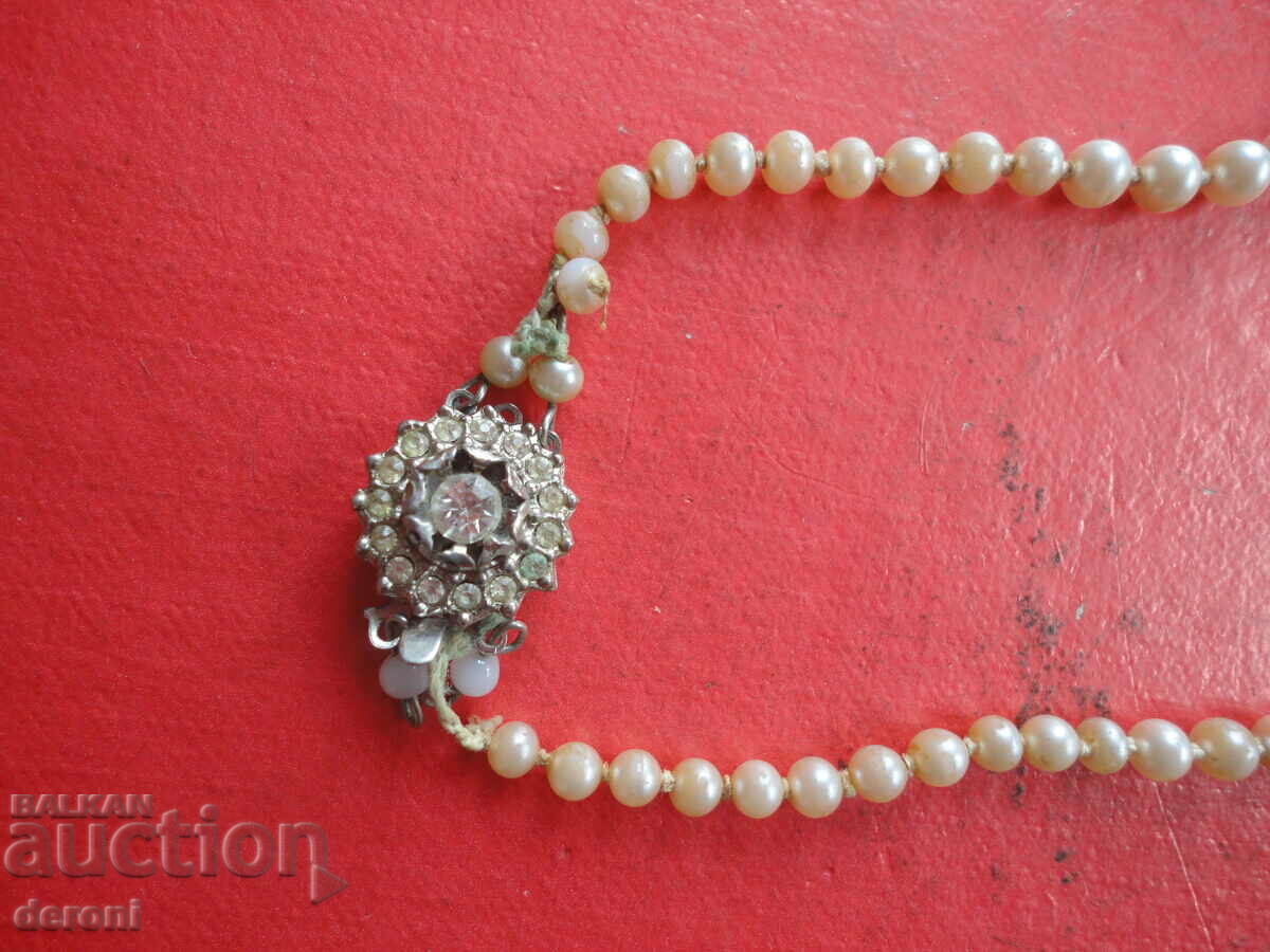Necklace necklace with pearls 3 with price 10.00 BGN | € 5.11 Necklace necklace with pearls 3 with price 10.00 BGN | € 5.11