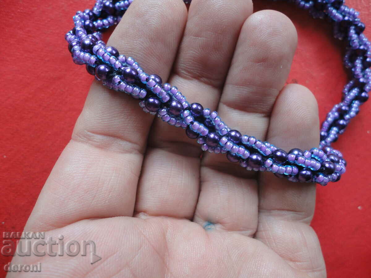 Auction Great blue bead choker necklace Auction Great blue bead choker necklace