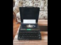 Mașină de scris SILVER-REED SR200