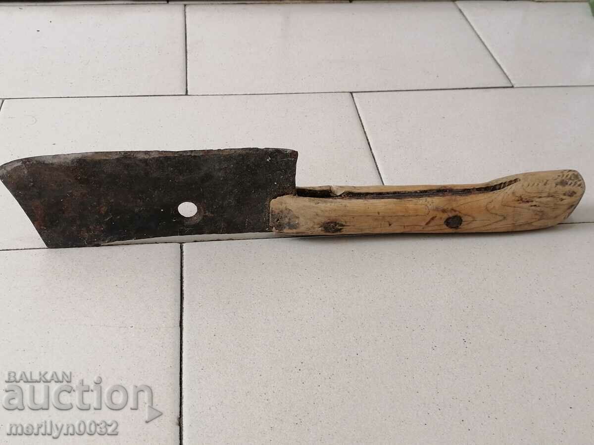 Auction Hand-forged branded saber, blade, knife, axe Auction Hand-forged branded saber, blade, knife, axe