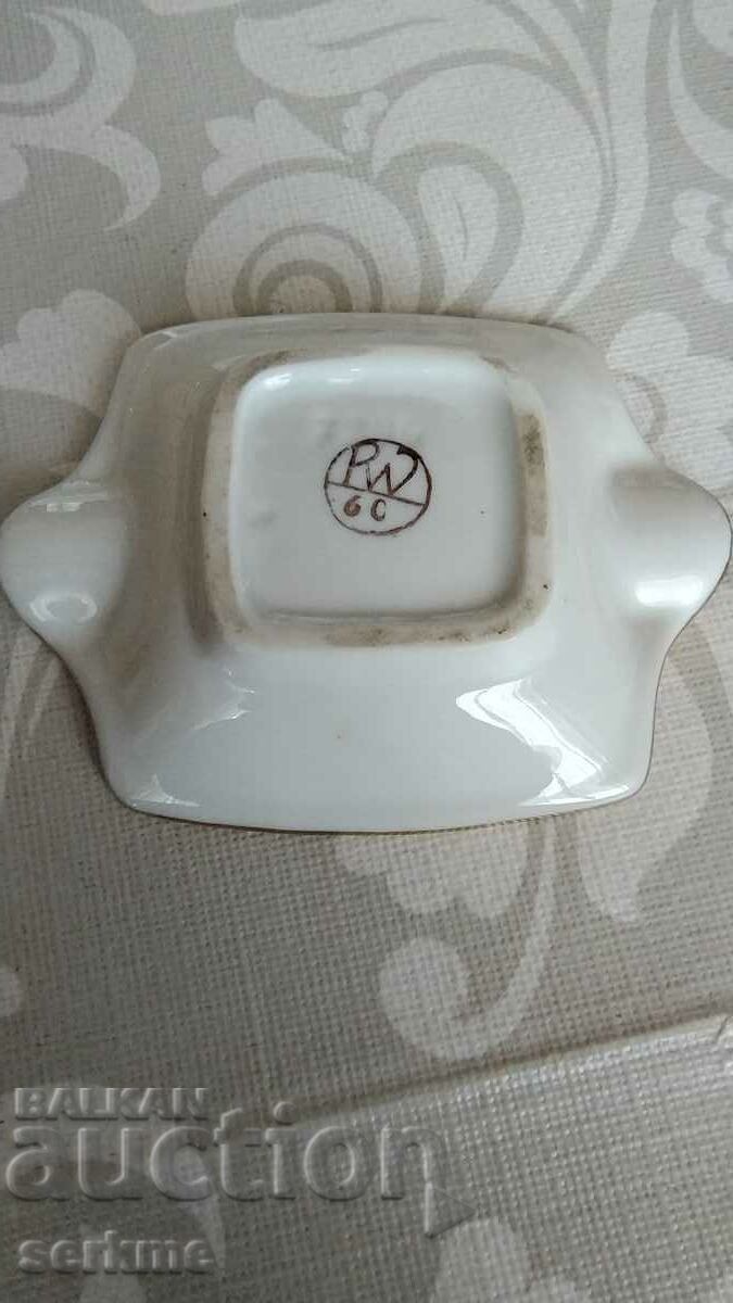 Ashtray with price 8.00 BGN | € 4.09 Ashtray with price 8.00 BGN | € 4.09