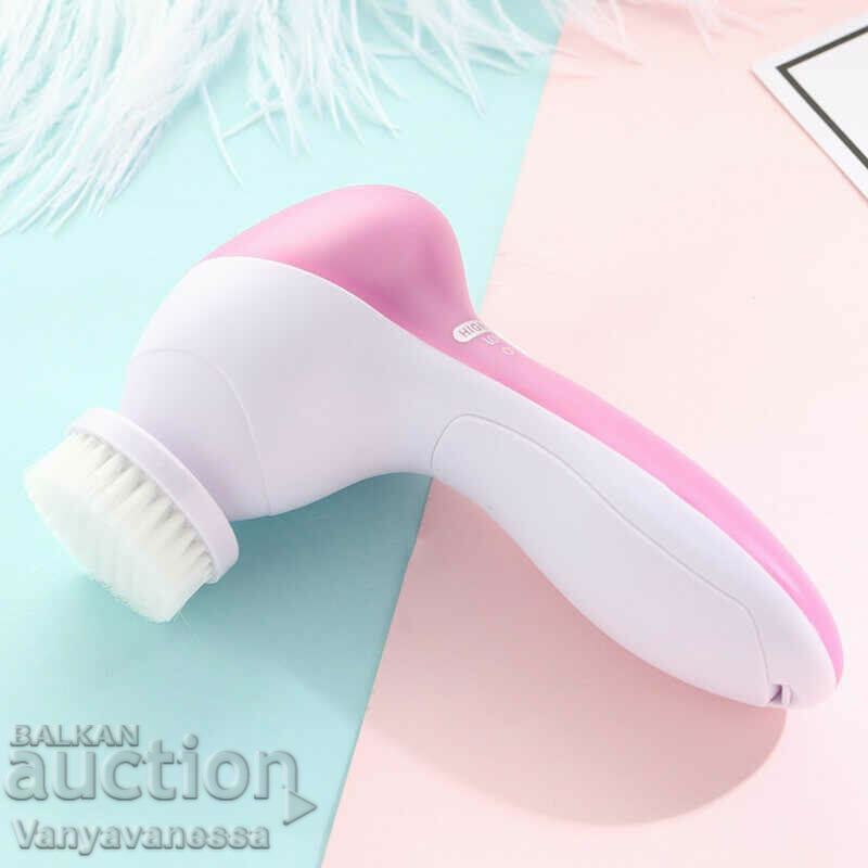 Multifunctional brush 5 in 1 facial massager for every day with price 14.50 BGN | € 7.41 Multifunctional brush 5 in 1 facial massager for every day with price 14.50 BGN | € 7.41
