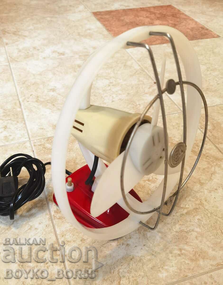 Table Soc Fan 1970s with price 39.00 BGN | € 19.94