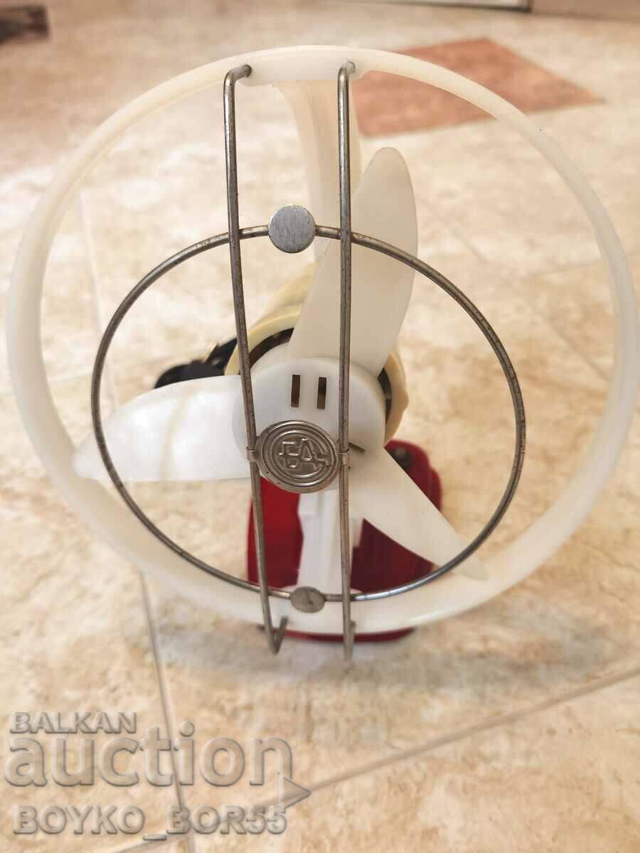 Auction  Table Soc Fan 1970s