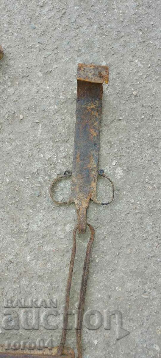 OLD HAND FORGED FIREPLACE CHAIN with price 30.00 BGN | € 15.34 OLD HAND FORGED FIREPLACE CHAIN with price 30.00 BGN | € 15.34