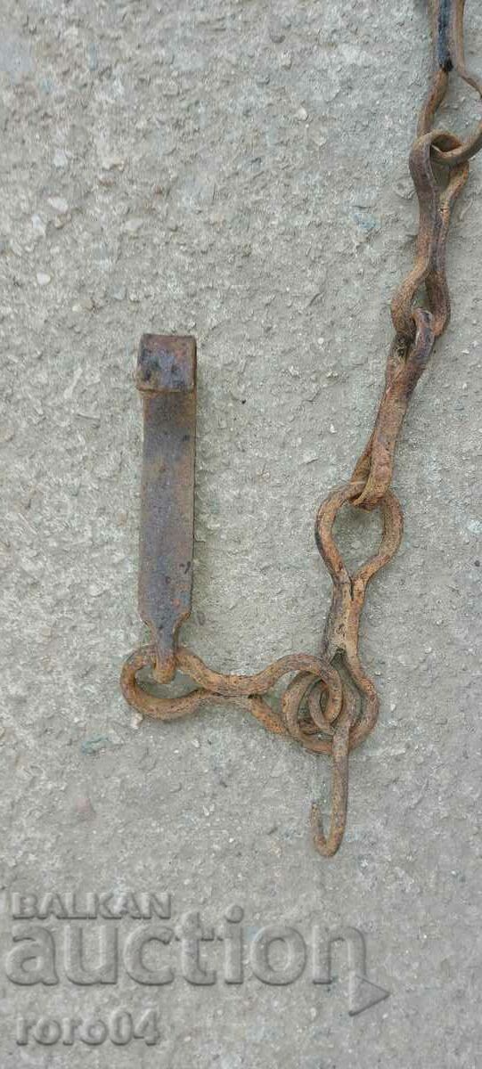 Delivery of OLD HAND FORGED FIREPLACE CHAIN Delivery of OLD HAND FORGED FIREPLACE CHAIN