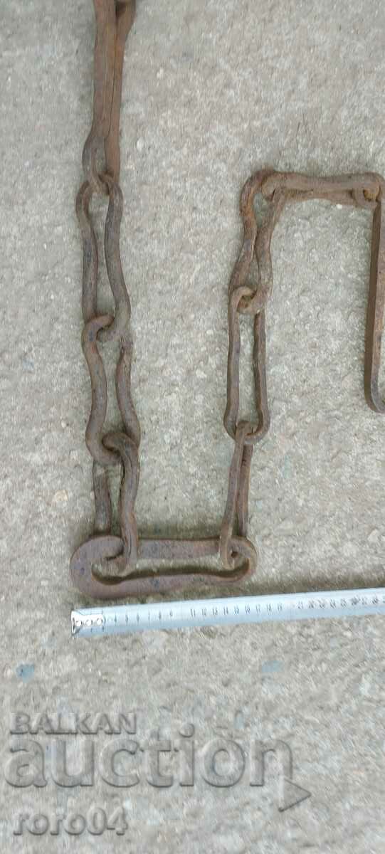 OLD HAND FORGED FIREPLACE CHAIN - 5 OLD HAND FORGED FIREPLACE CHAIN - 5