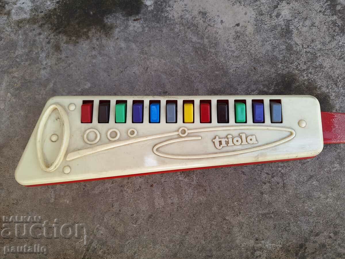 Auction HARMONICA TRIOLA Auction HARMONICA TRIOLA