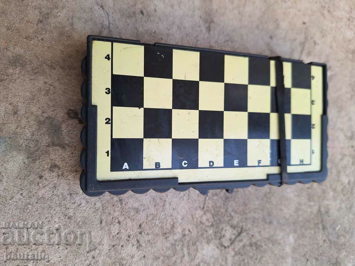 Auction  MAGNETIC CHESS