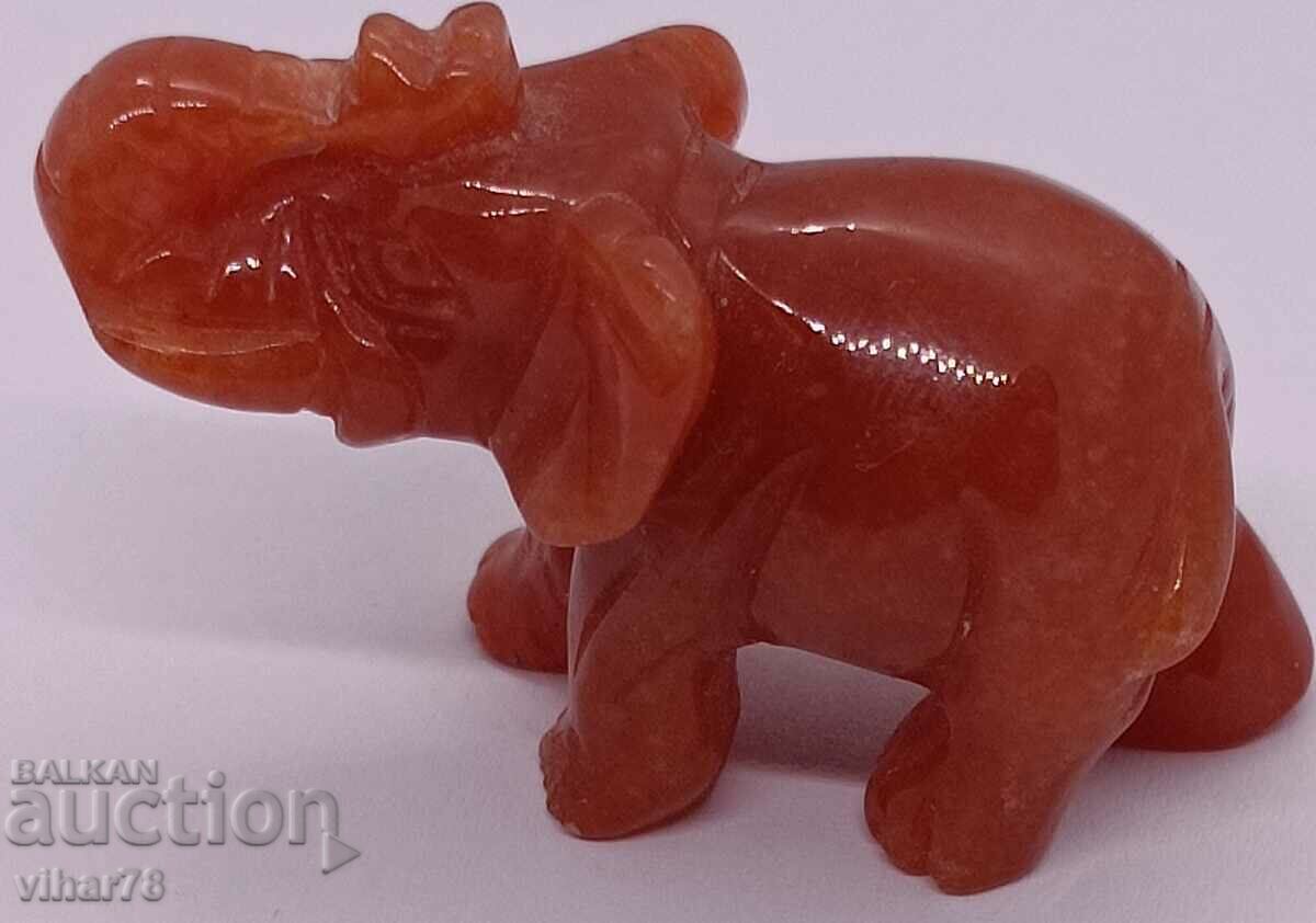 Auction  An elephant figure made of Agate