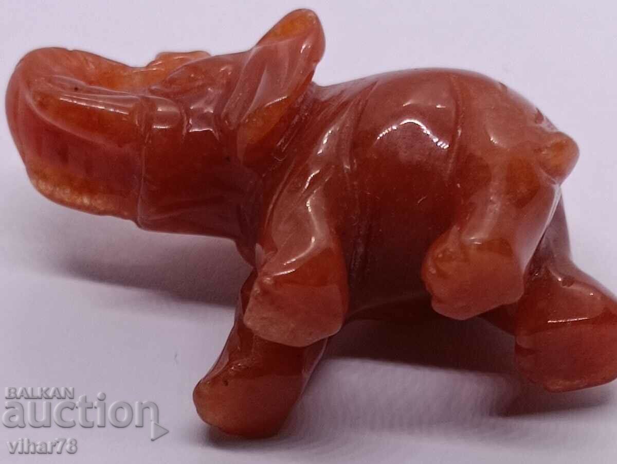 An elephant figure made of Agate - 6
