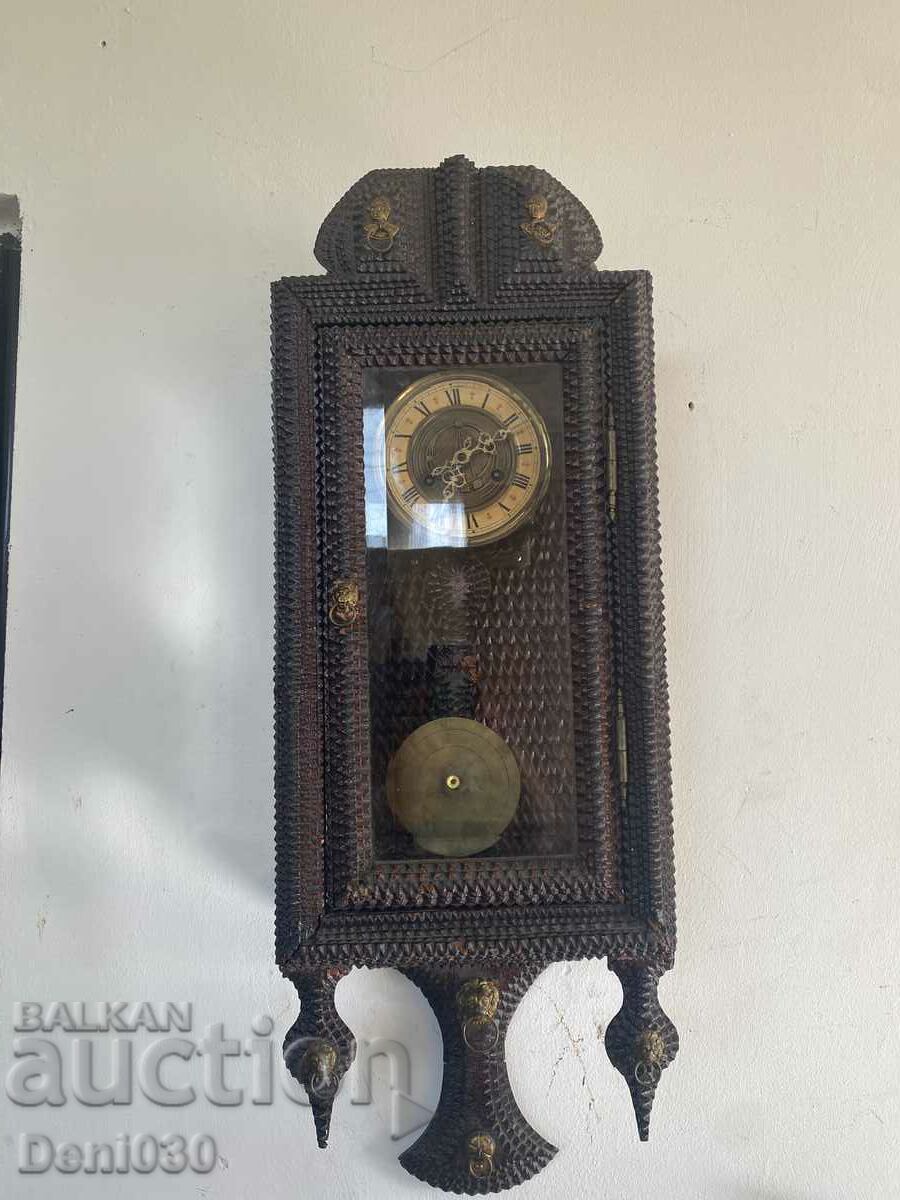 Unique mechanical wall clock with crystal glasses !!!!!