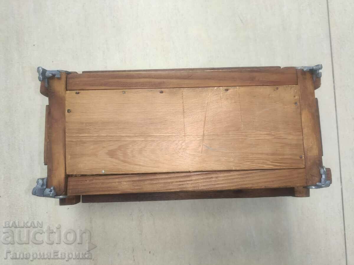 Wooden box carving 14/15/31cm. - 6