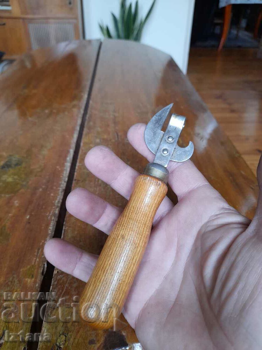 Livrarea Vechi deschizător de conserve rusești Livrarea Vechi deschizător de conserve rusești