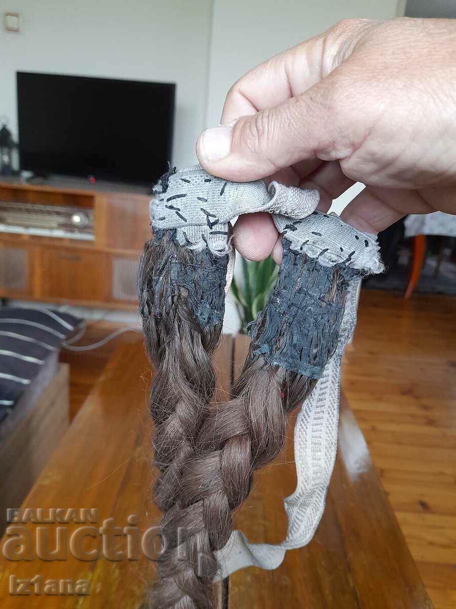 Auction Old natural hair braids Auction Old natural hair braids