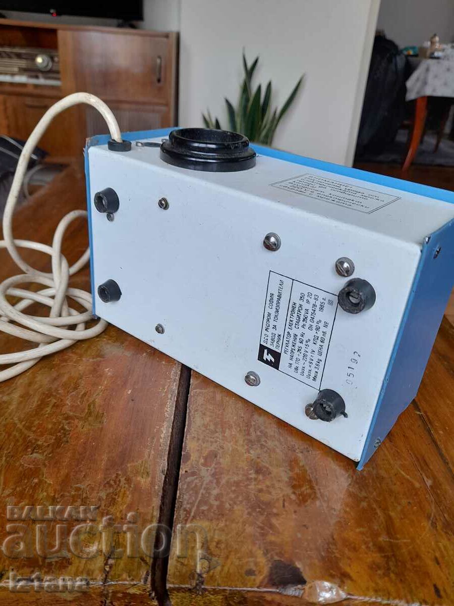 An old Stabitron 350 voltage stabilizer - 5 An old Stabitron 350 voltage stabilizer - 5