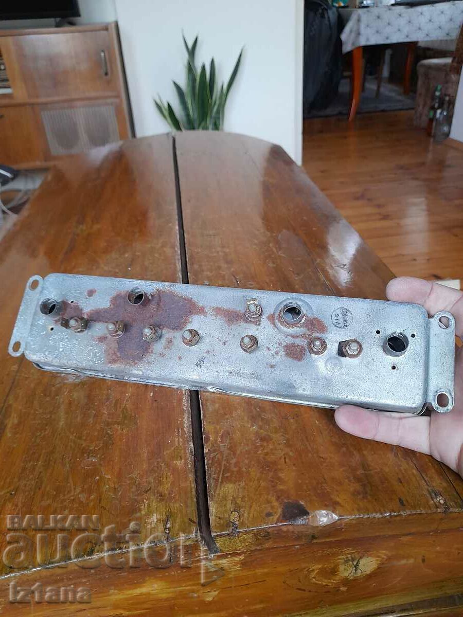 Delivery of Old car dashboard, control devices Delivery of Old car dashboard, control devices