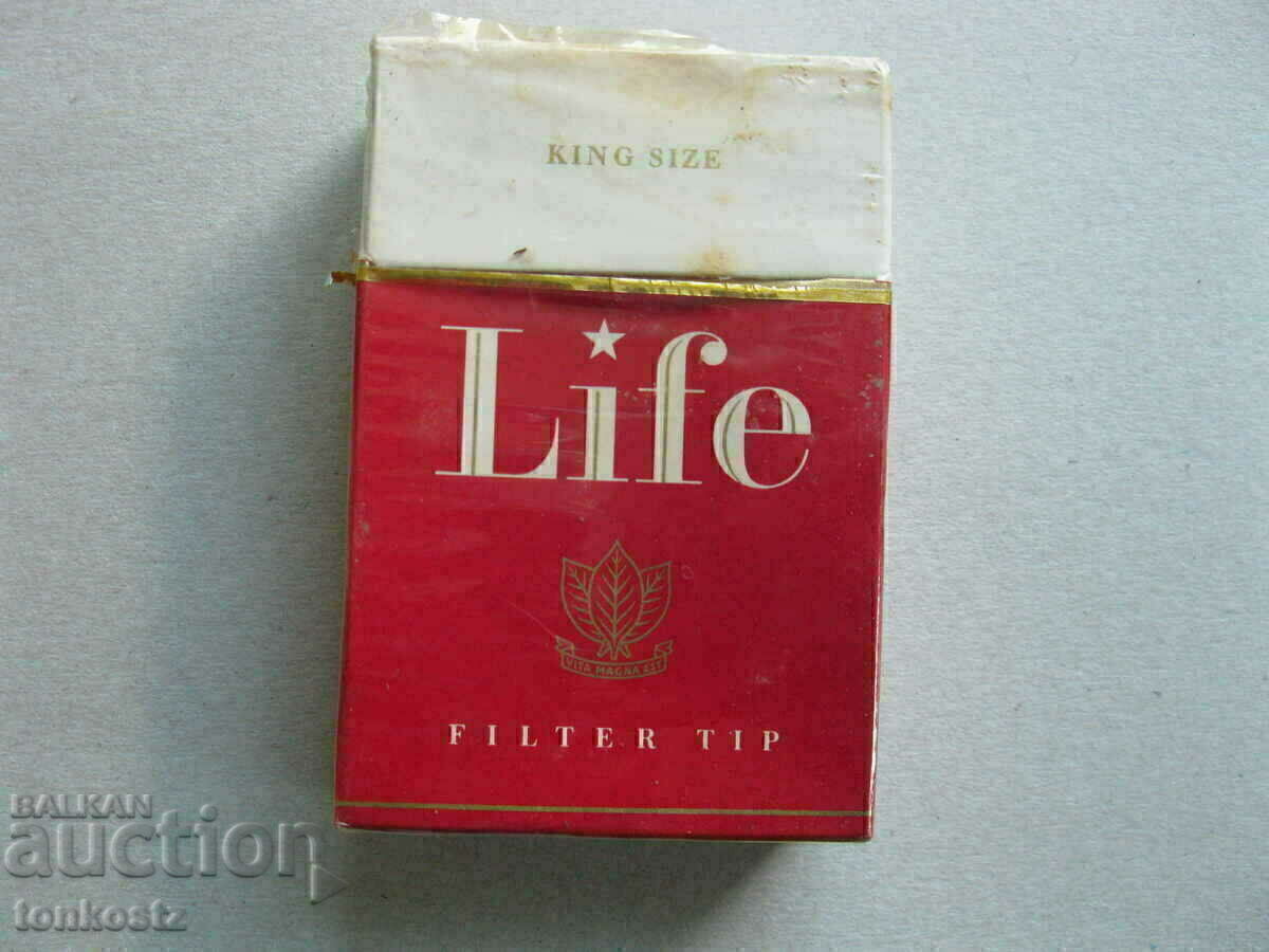 Cutie cu țigări LIFE USA nedeschise pentru colectare Cutie cu țigări LIFE USA nedeschise pentru colectare
