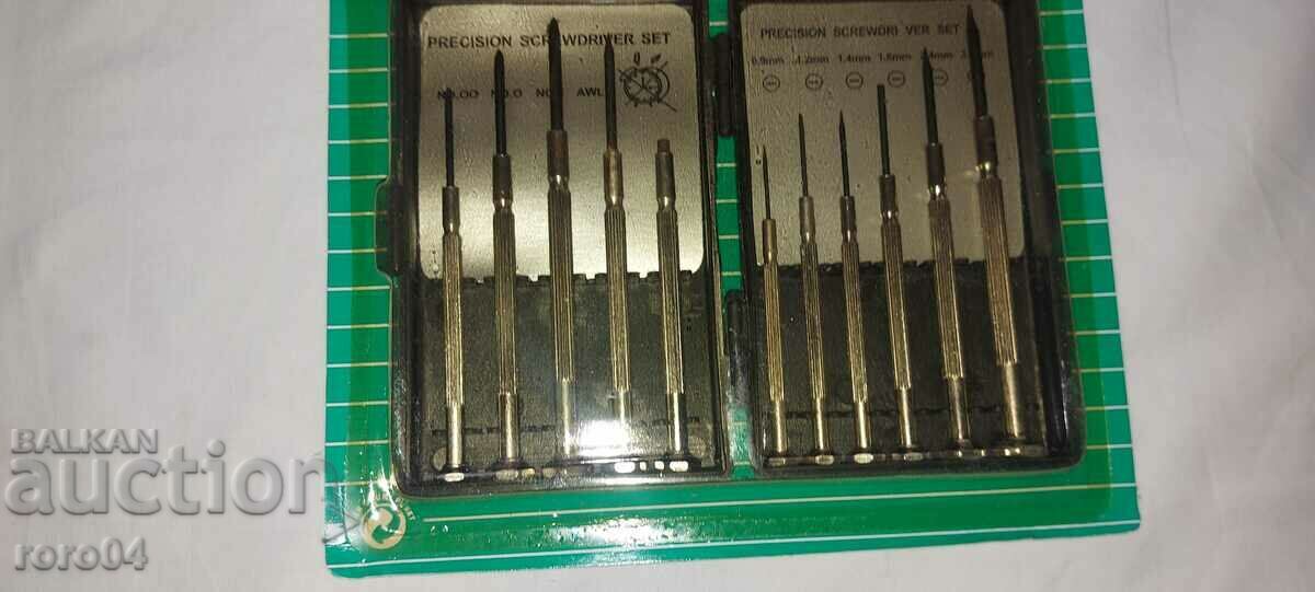 Auction WATCH SCREWDRIVERS - BRAND NEW - NEW Auction WATCH SCREWDRIVERS - BRAND NEW - NEW