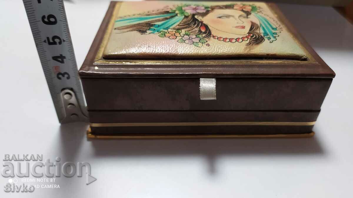 Jewelry box with mirror - 5 Jewelry box with mirror - 5