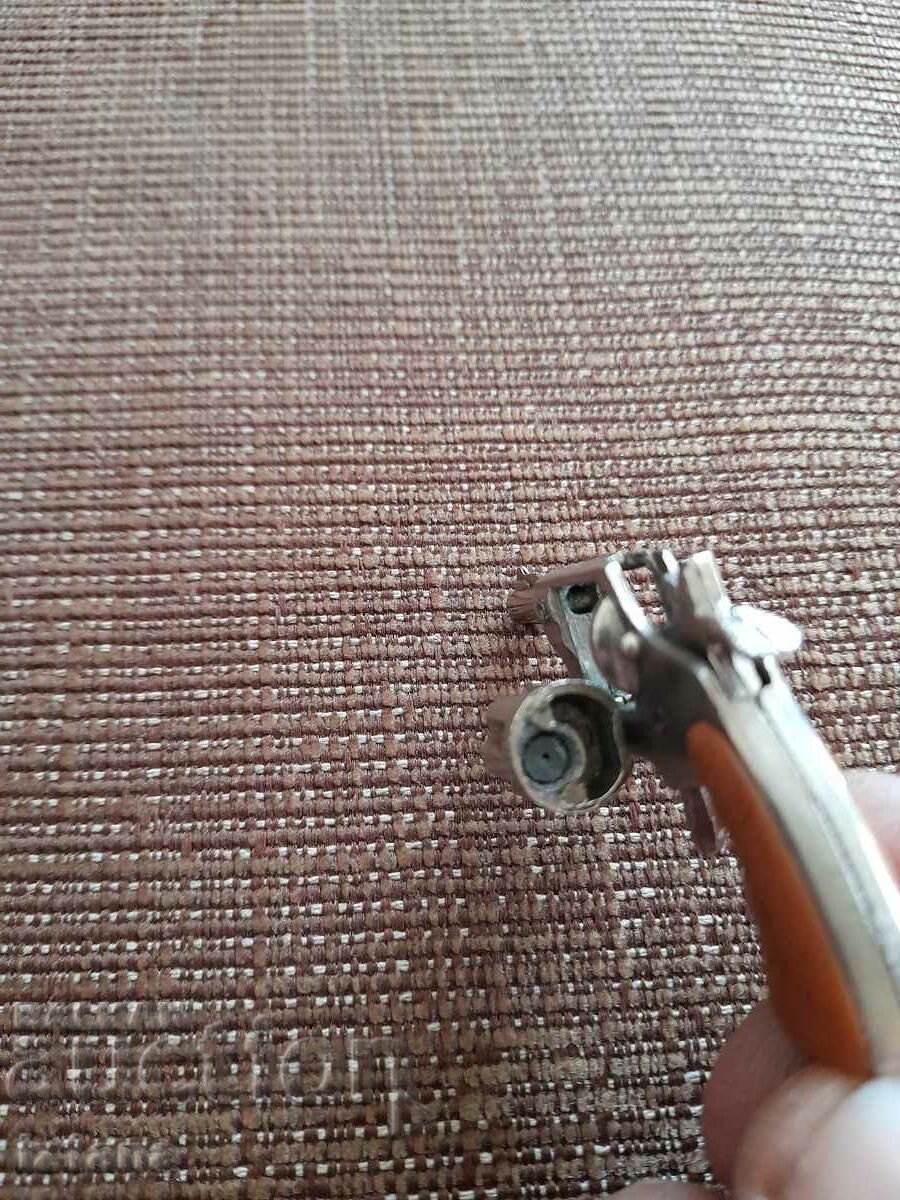Old key chain Pistol - 5 Old key chain Pistol - 5
