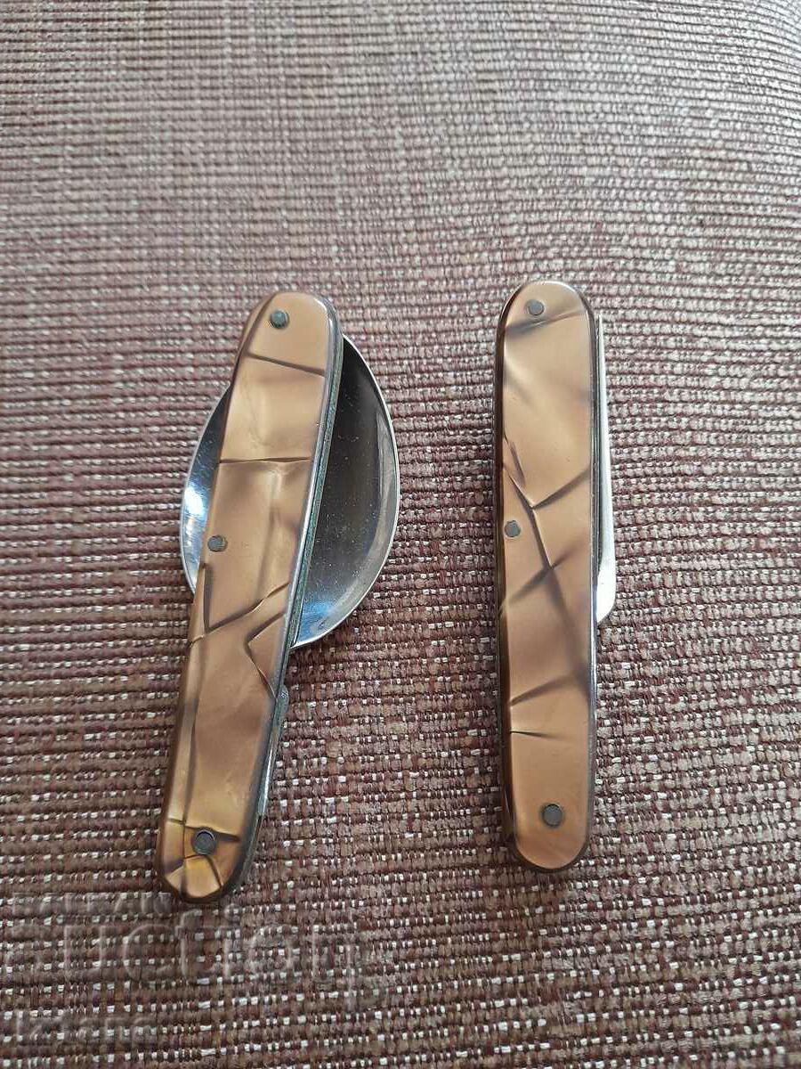 Veche furculiță pliabilă și lingură P. Denev cu preț 100.00 BGN | € 51.13