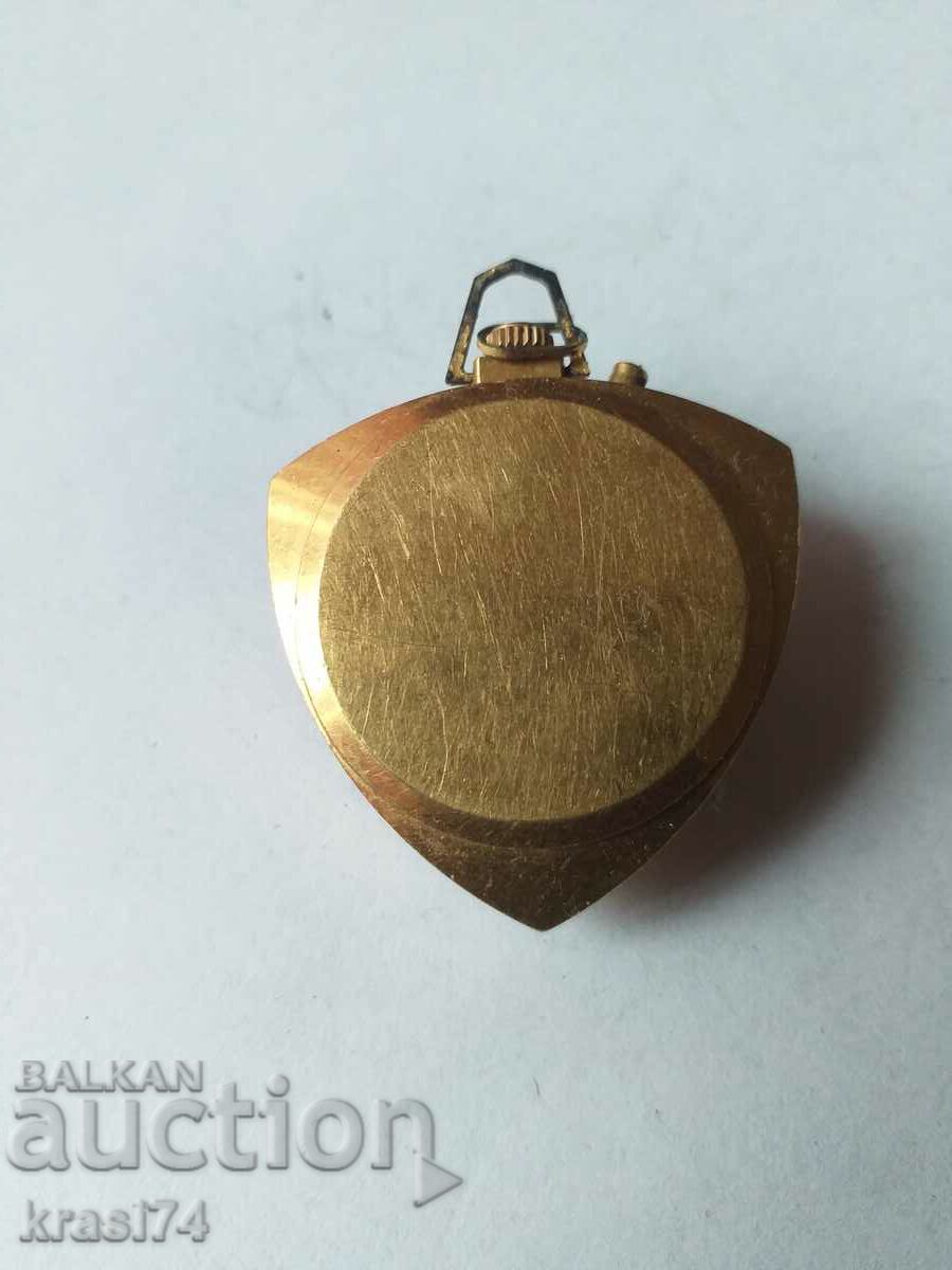Licitație Ceas cu medalion aurit Licitație Ceas cu medalion aurit