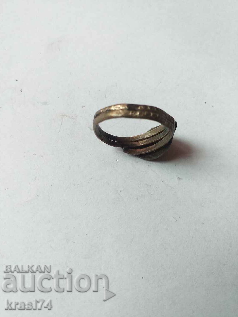 An old silver ring with price 10.00 BGN | € 5.11 An old silver ring with price 10.00 BGN | € 5.11