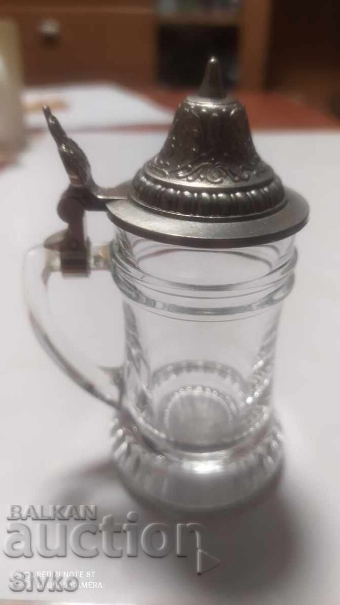 Auction Glass mug with lid Auction Glass mug with lid