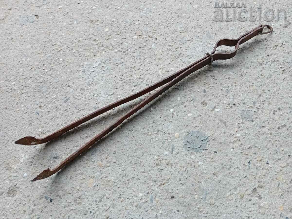 Auction Old PRIMITIVE hand forged dilaf wrought iron tongs Auction Old PRIMITIVE hand forged dilaf wrought iron tongs