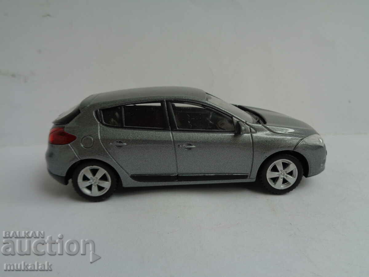Auction 1:43 WELLY RENAULT MEGANE STROLLER TOY MODEL Auction 1:43 WELLY RENAULT MEGANE STROLLER TOY MODEL