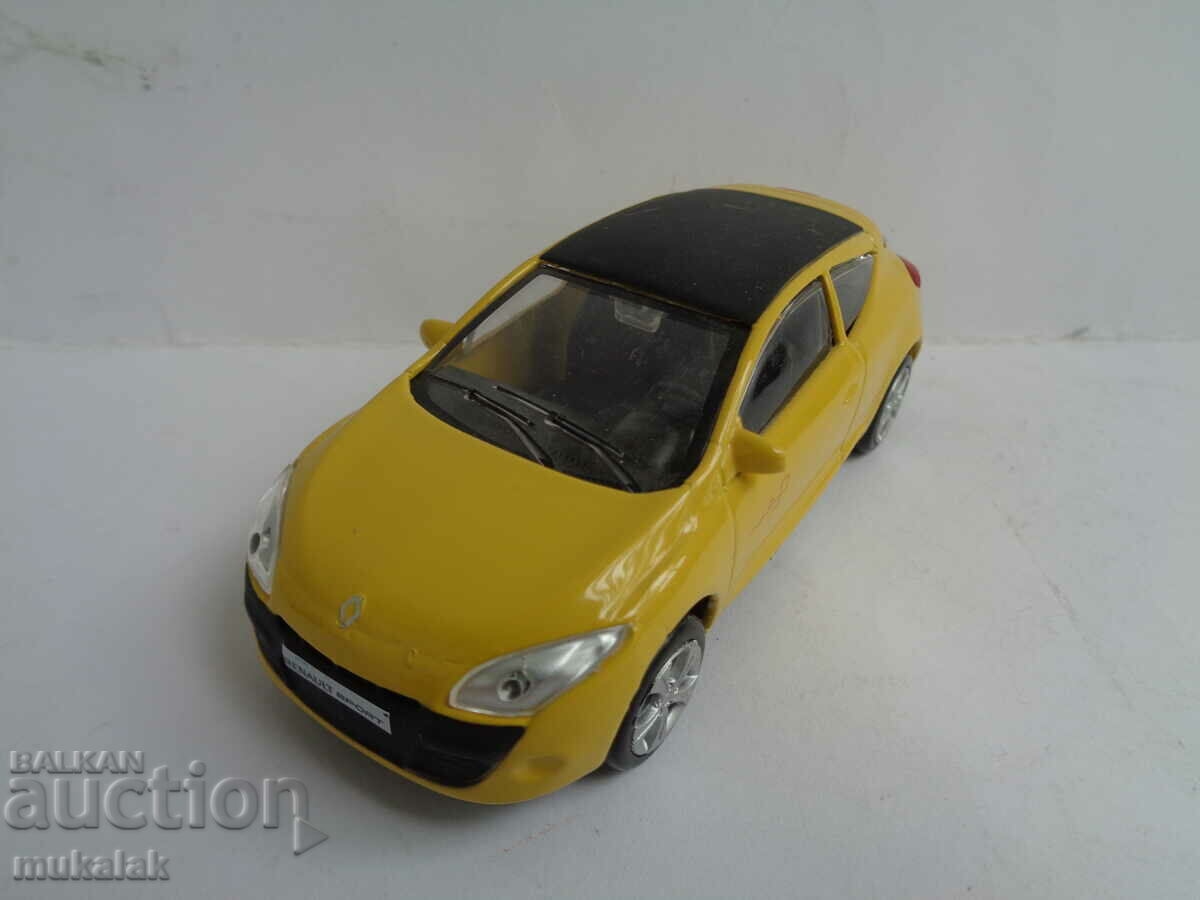 1:43 RENAULT MEGANE STROLLER TOY MODEL - 5 1:43 RENAULT MEGANE STROLLER TOY MODEL - 5
