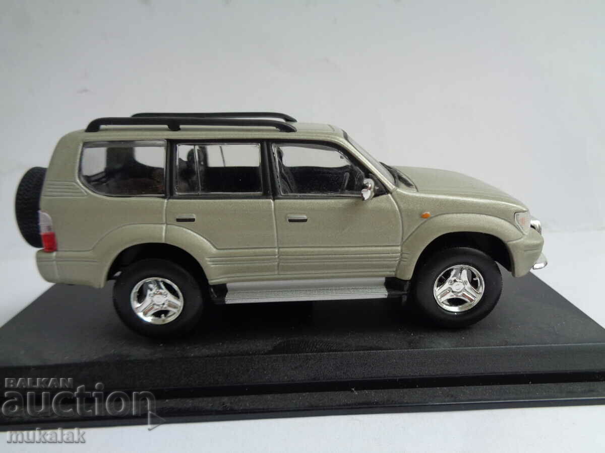 Auction 1:43 TOYOTA LAND CRUISER STROLLER TOY MODEL Auction 1:43 TOYOTA LAND CRUISER STROLLER TOY MODEL