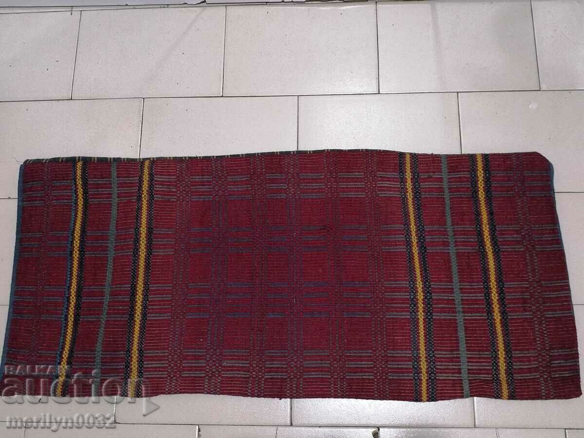 Πλεκτό κάλυμμα μαξιλαριού με πλέξη στο χέρι