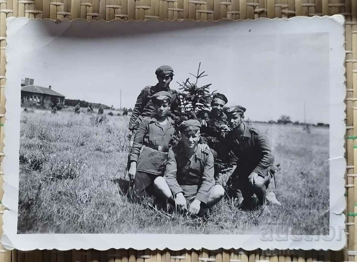 Bulgaria Fotografie veche a unui grup de tineri soldați...