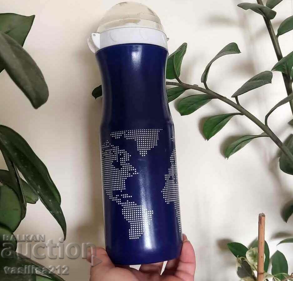 Пластмасово туристическо шише с цена 2.00 лв. | € 1.02 Пластмасово туристическо шише с цена 2.00 лв. | € 1.02