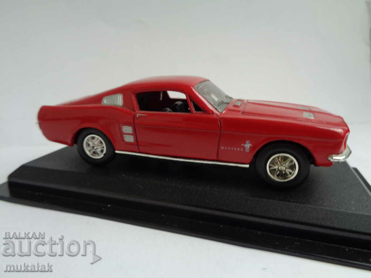 Delivery of 1:43 FORD MUSTANG STROLLER TOY MODEL