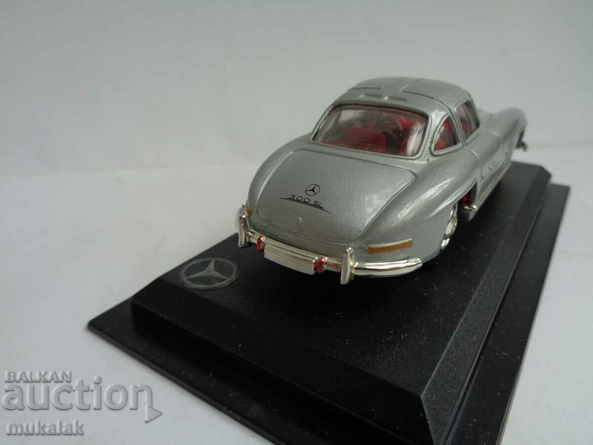 Delivery of 1:43 MERCEDES BENZ 300 SL CAR TOY MODEL Delivery of 1:43 MERCEDES BENZ 300 SL CAR TOY MODEL