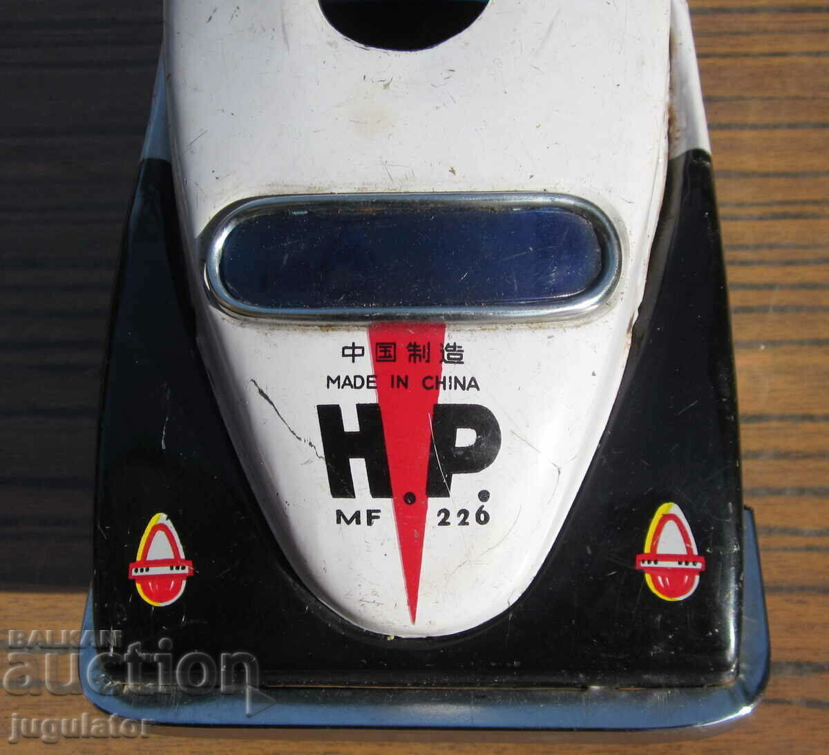 Auction old metal sheet metal toy police car MF 226 Auction old metal sheet metal toy police car MF 226