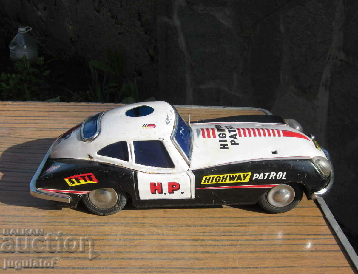 Delivery of old metal sheet metal toy police car MF 226 Delivery of old metal sheet metal toy police car MF 226