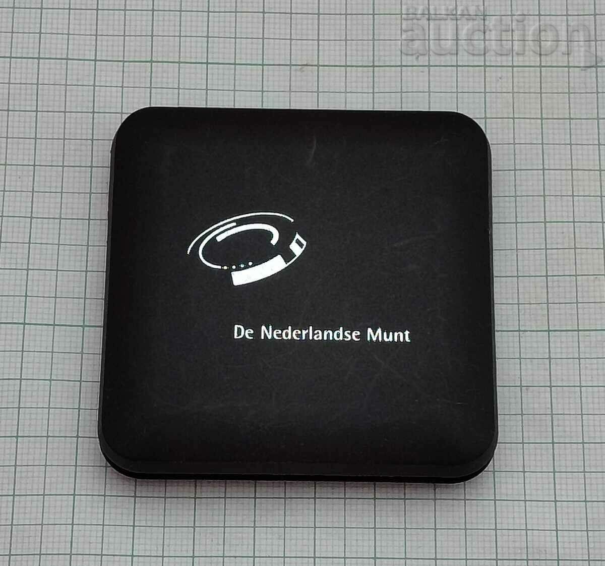 Delivery of FOOTBALL EURO 2000 UEFA MEDAL PLAQUE