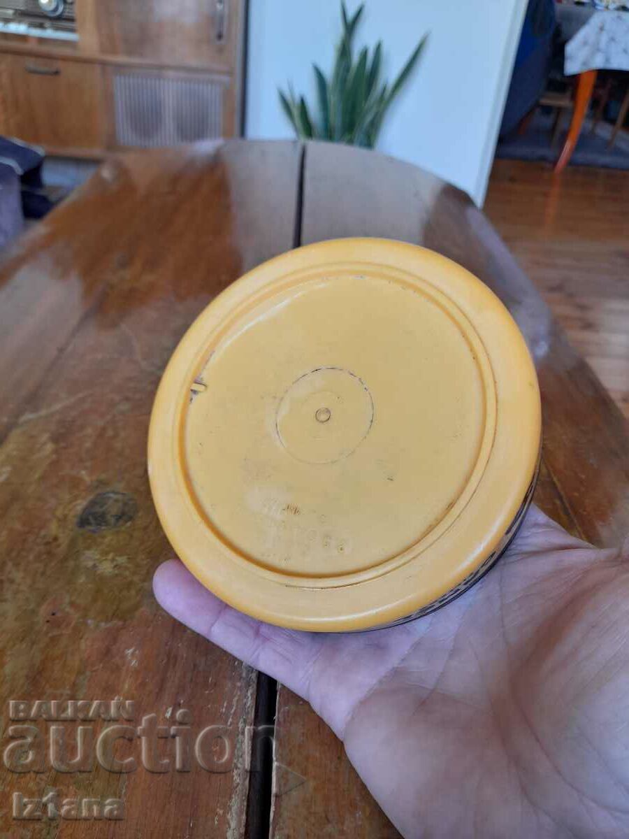 Auction Old Camel ashtray Auction Old Camel ashtray