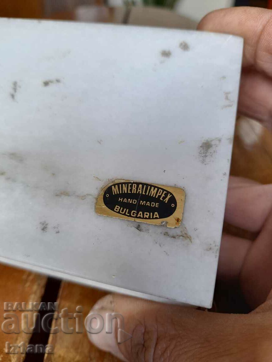 Delivery of Old marble jewelry box Delivery of Old marble jewelry box