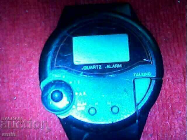 Auction  2 electronics, 4 chargers, free batteries