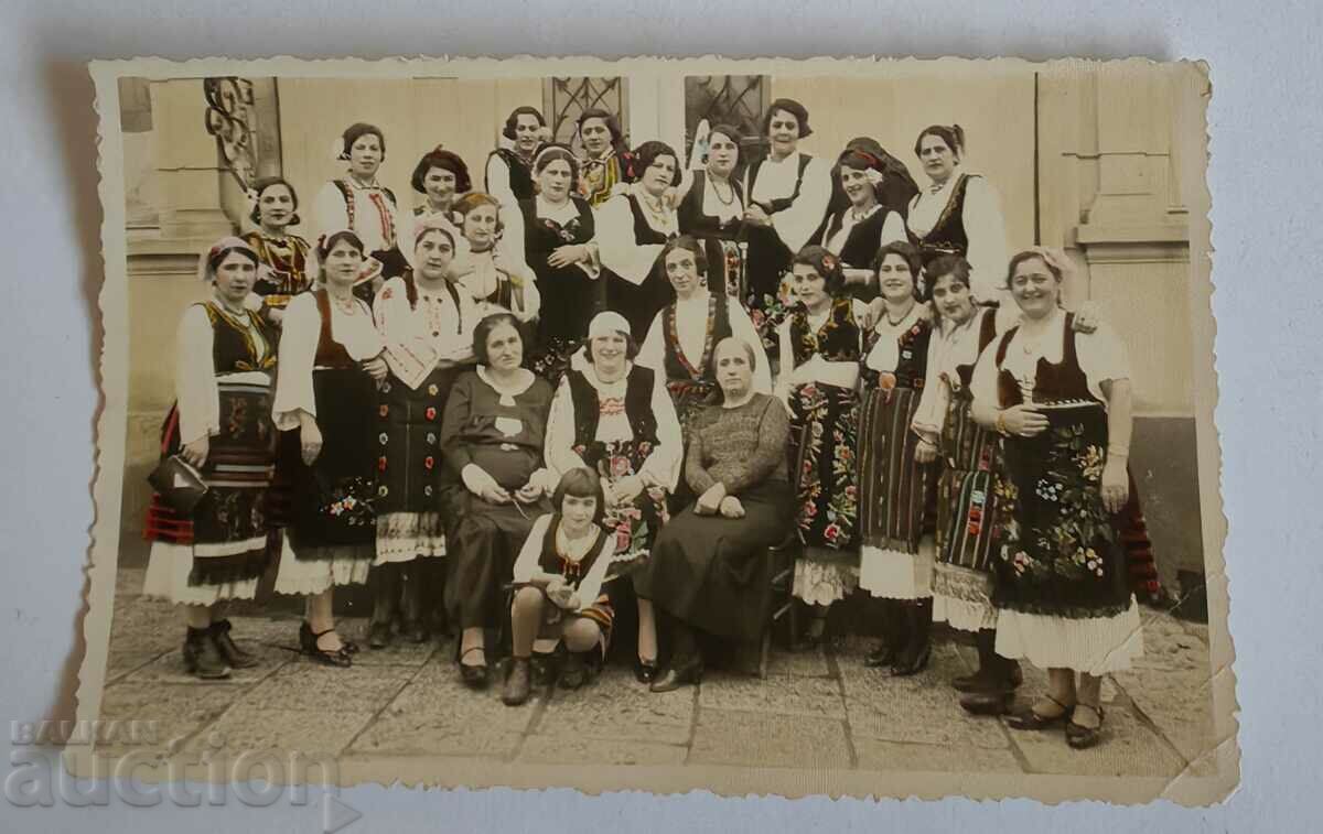 WEAR COSTUMES WOMEN PHOTO KINGDOM OF BULGARIA