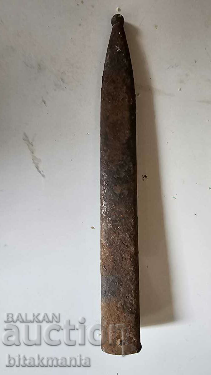 Ένα παλιό τανκ από τον τουρκικό πόλεμο με τιμή 40.00 BGN | € 20.45